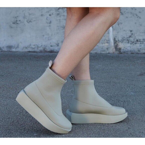 United Nude Wa Bootie Lo minimalist sock-like neoprene Wedge Boot Women's 6.5 - Picture 1 of 10